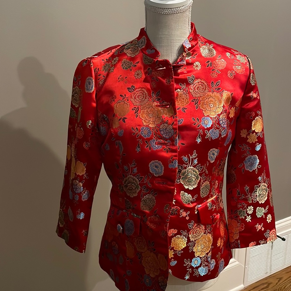 Beautiful floral Asian style jacket